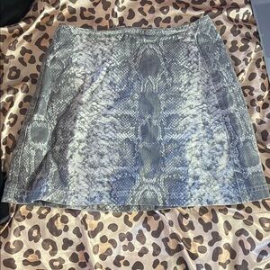 BDG gray snake print mini skirt (s: XS)